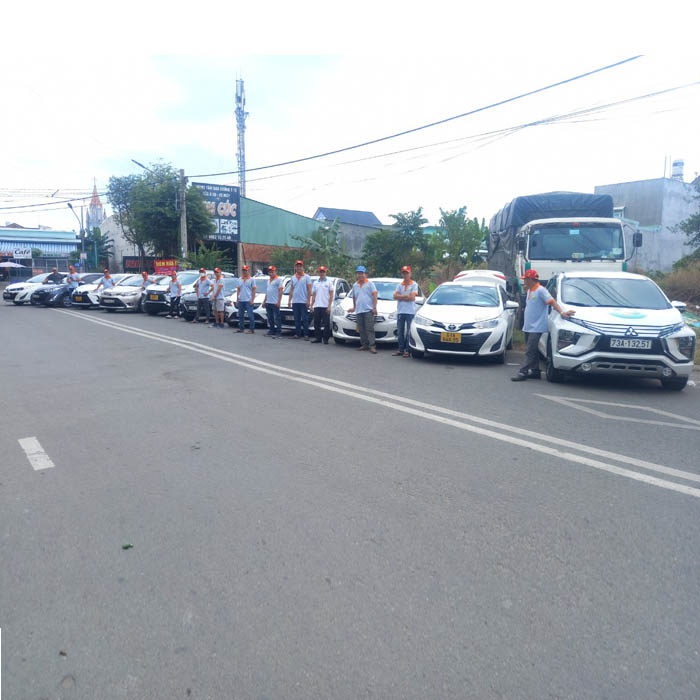 Goi-taxi-gia-re-1