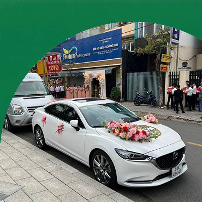 Xe-taxi-di-cuoi-hoi